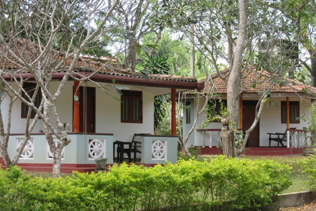 Calm Garden Cabanas Тангале Екстериор снимка
