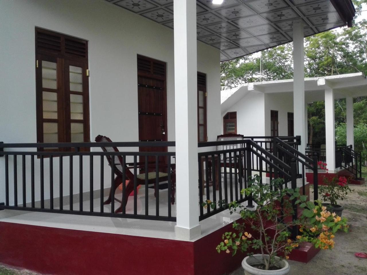 Calm Garden Cabanas Тангале Екстериор снимка