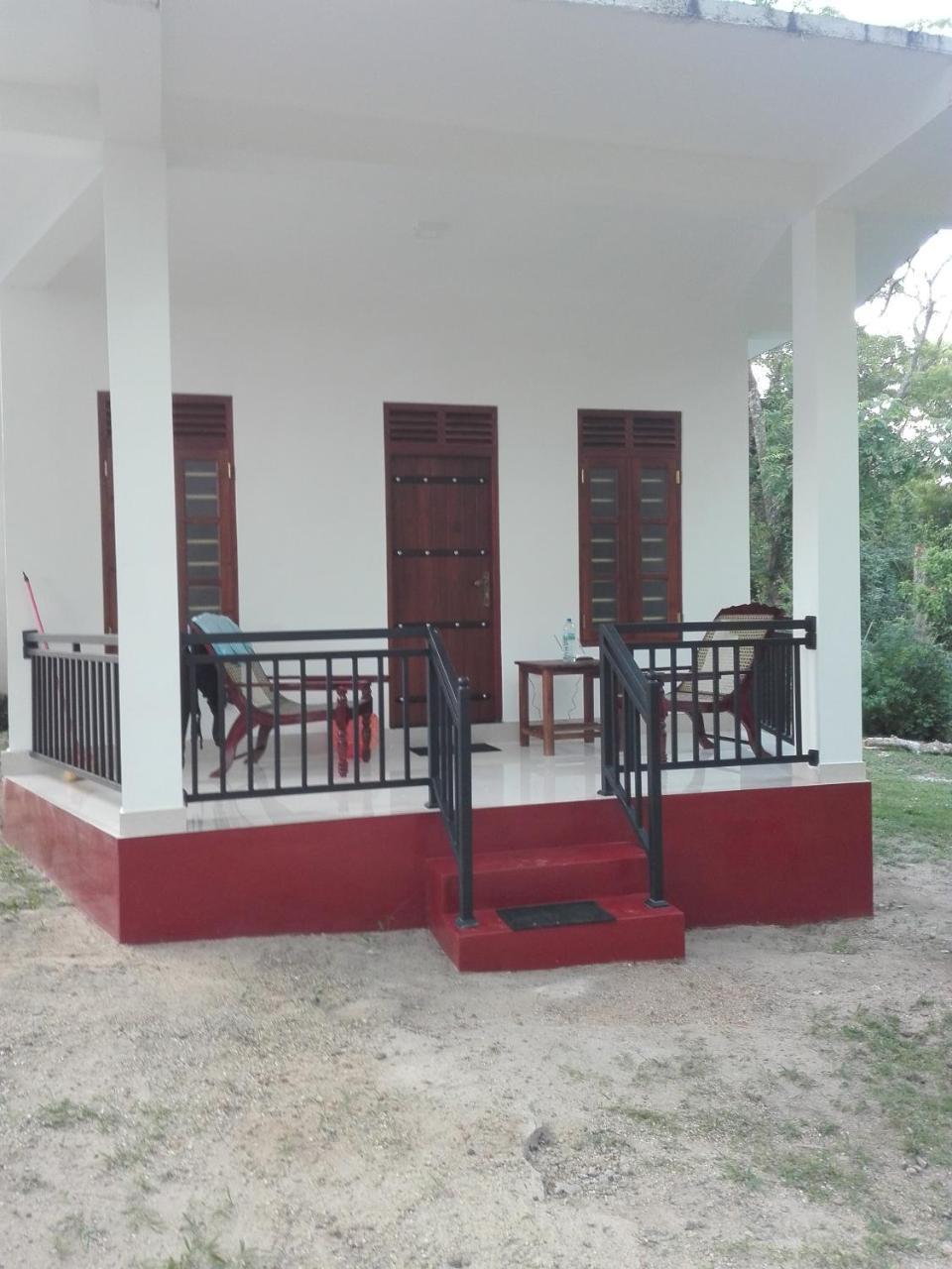 Calm Garden Cabanas Тангале Екстериор снимка