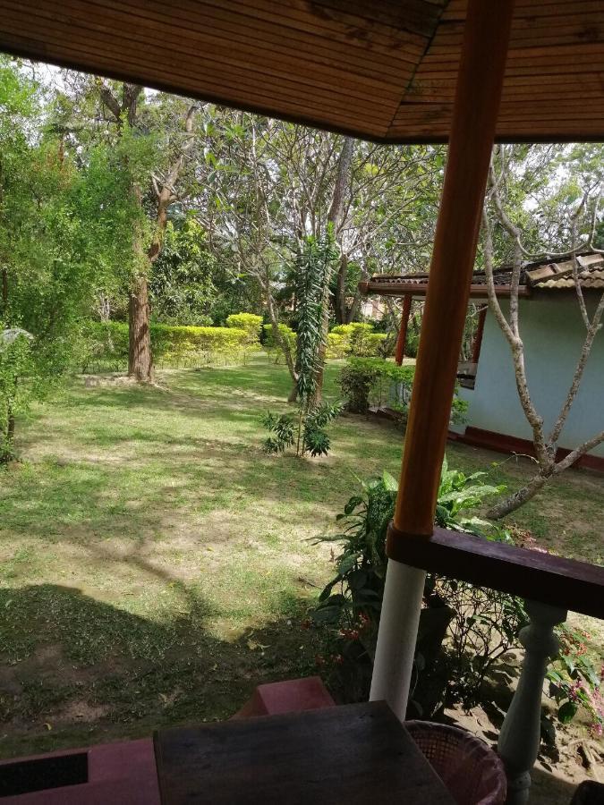 Calm Garden Cabanas Тангале Екстериор снимка
