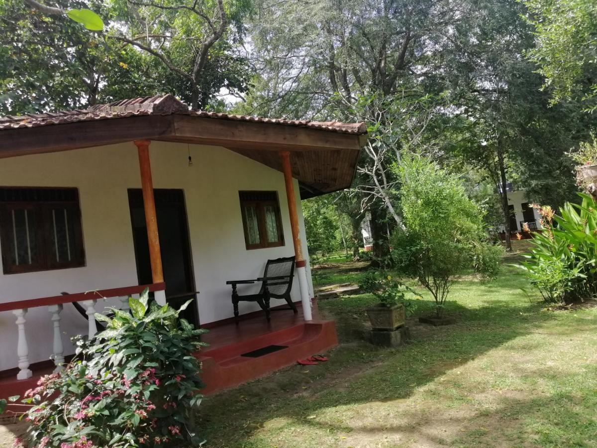 Calm Garden Cabanas Тангале Екстериор снимка