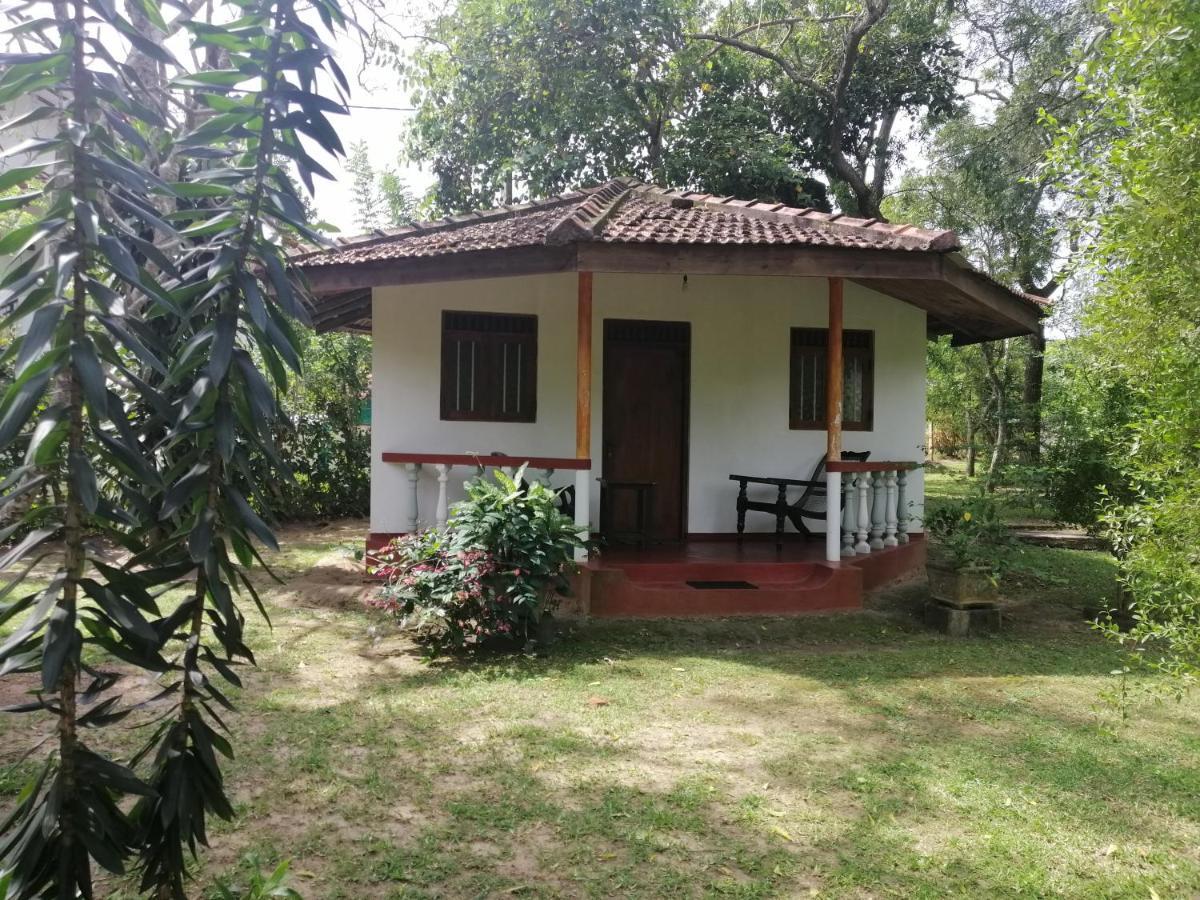 Calm Garden Cabanas Тангале Екстериор снимка